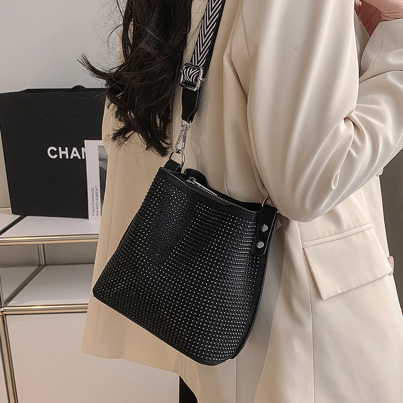 Брандираната bag-чанта за жени 2023, нови качествени чанти за рамо от изкуствена кожа, летни чанти и портмонета, дамски официални чанти през рамо3