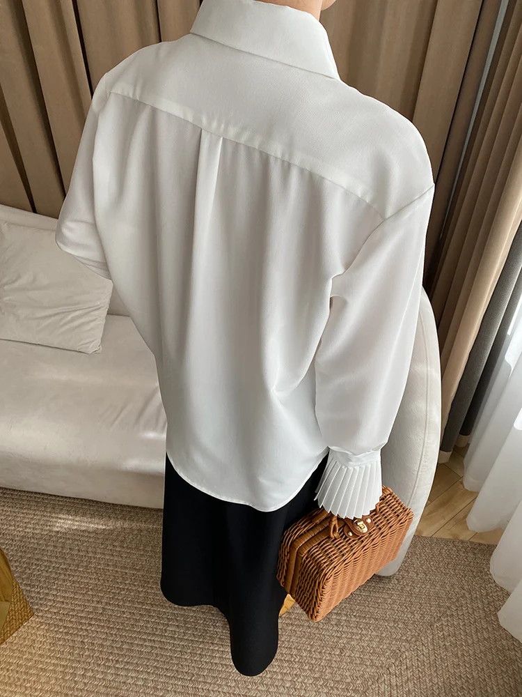 Дамски Бял плиссированная елегантна блуза, нова риза Свободно намаляване с дълъг расклешенным ръкава и ревера, Модерен прилив, пролет-есен 2023 M4382