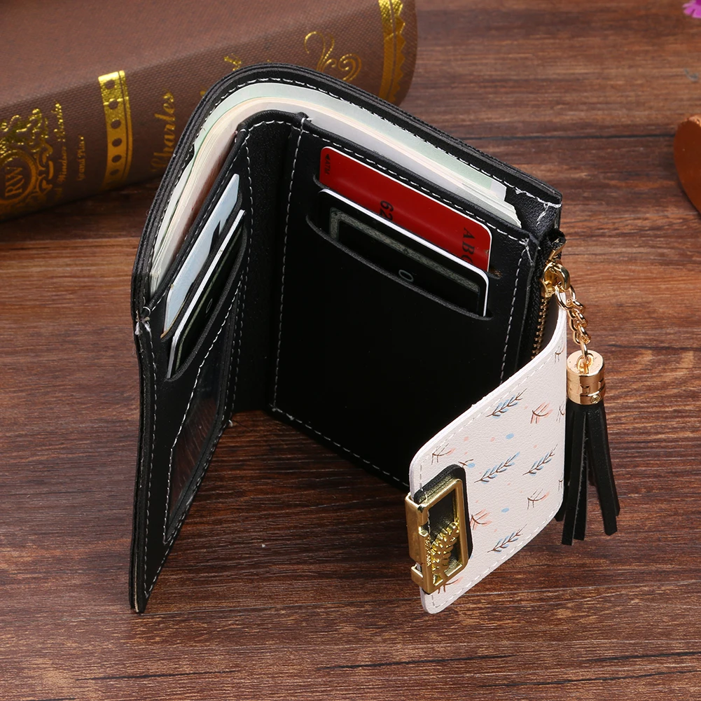 Жена кратък чантата с красиви пискюли, чанта за карти от изкуствена кожа, дамски сгъваем портфейл, малък портфейл за монети, държач за карти, клатч2