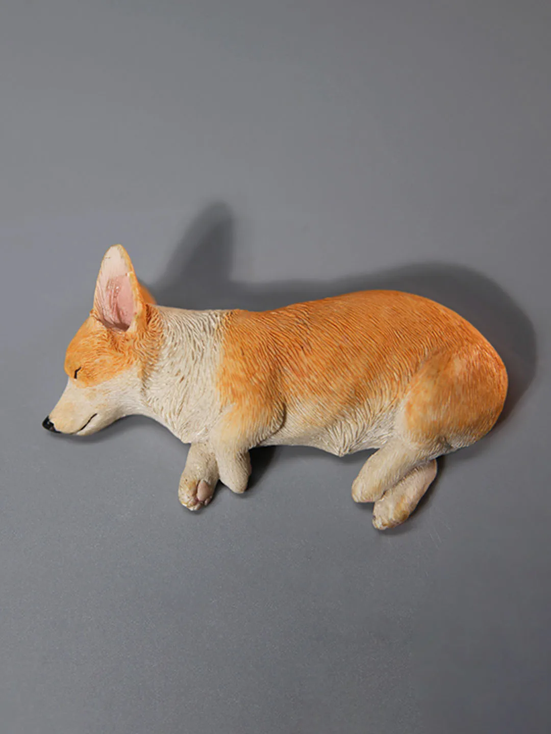 Около 8 см Странично Спящ Corgi Моделиране кола украса Творчески desk Зимен сън кученце F Играчка Фигурка на Сцената Аксесоари Дисплей4