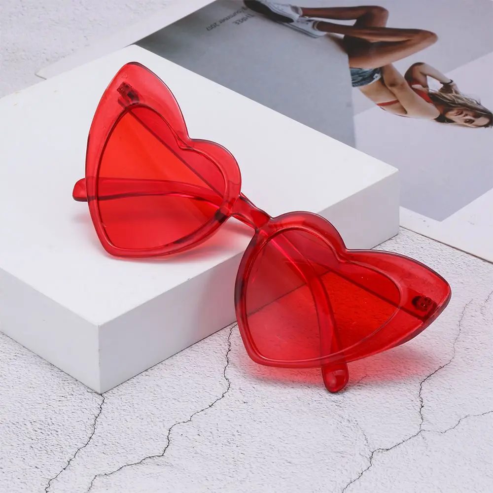 1бр Vintage Слънчеви Очила във формата на Сърце за Жени Love Heart Слънчеви Очила Марка Дизайнерски обувки UV400 Защита на Котешко око Очилата Goggle Clout3