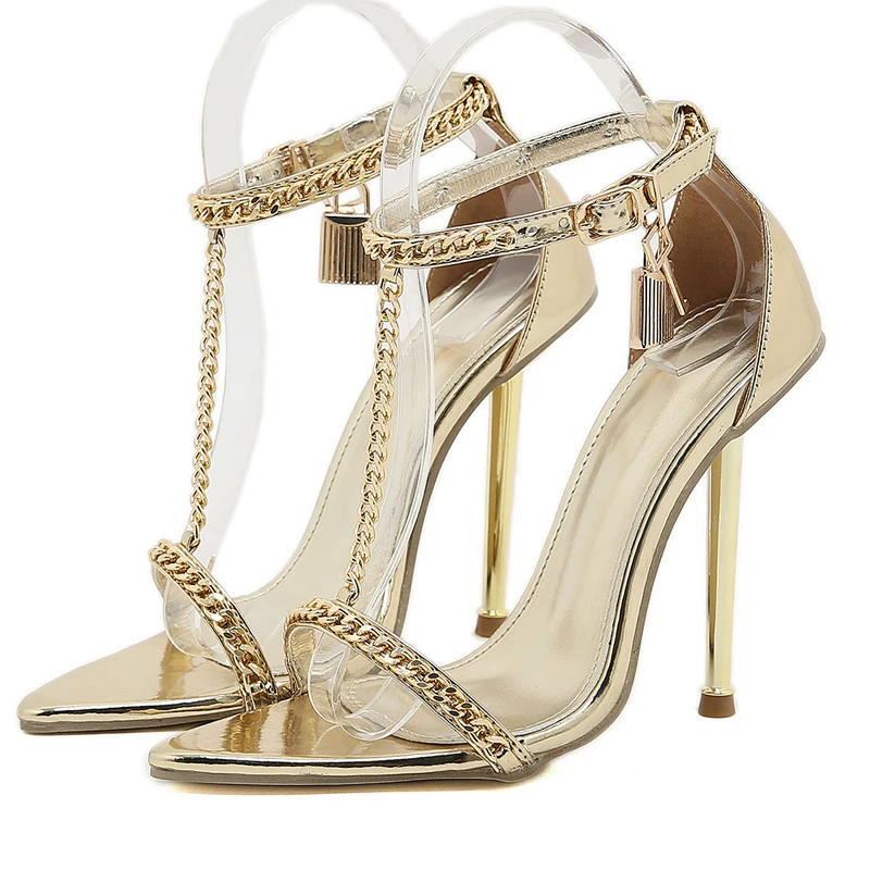 На 11 см ток-Шило златна верига Т каишка и дизайнерски сандали за жени метални брави заострени Пръсти токчета бели летни обувки Sandales фатален3