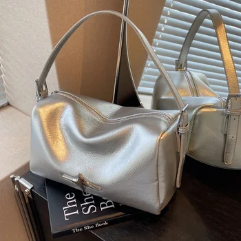 Брандираната дизайнерска дамска чанта за през рамото от лачена кожа, лесна чанта през рамо с метална звезда, бостонская чанта, тенденция 2023 година