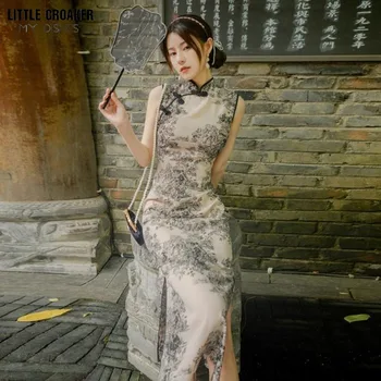 Жена млада и елегантна жена лятна рокля Чонсам в китайския чувствате дългия ретро стил с френски талия, притягивающее секси рокля с висока цепка