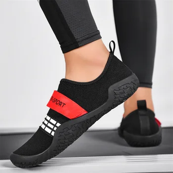 Популярната мъжки обувки за коремни преси 2023 година, червено-черни обувки за вдигане на тежести, мъже окото дишащи обувки за фитнес, мъжки обувки с мека подметка
