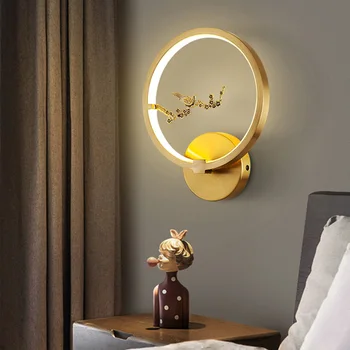 Четиридесет Слива Мед Нов Монтиран На Стената Лампа В Китайски Стил Модерен Минималистичен Индивидуален Подарък Лампа, За Да Премине В Спалнята, С Монтиран На Стената Лампа В Китайски Стил